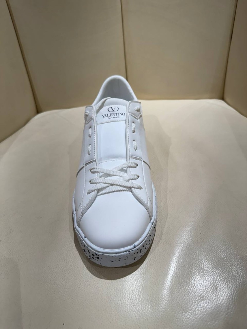 VALENTINO GARAVANI Sneakers side view - Men's luxury Shoes