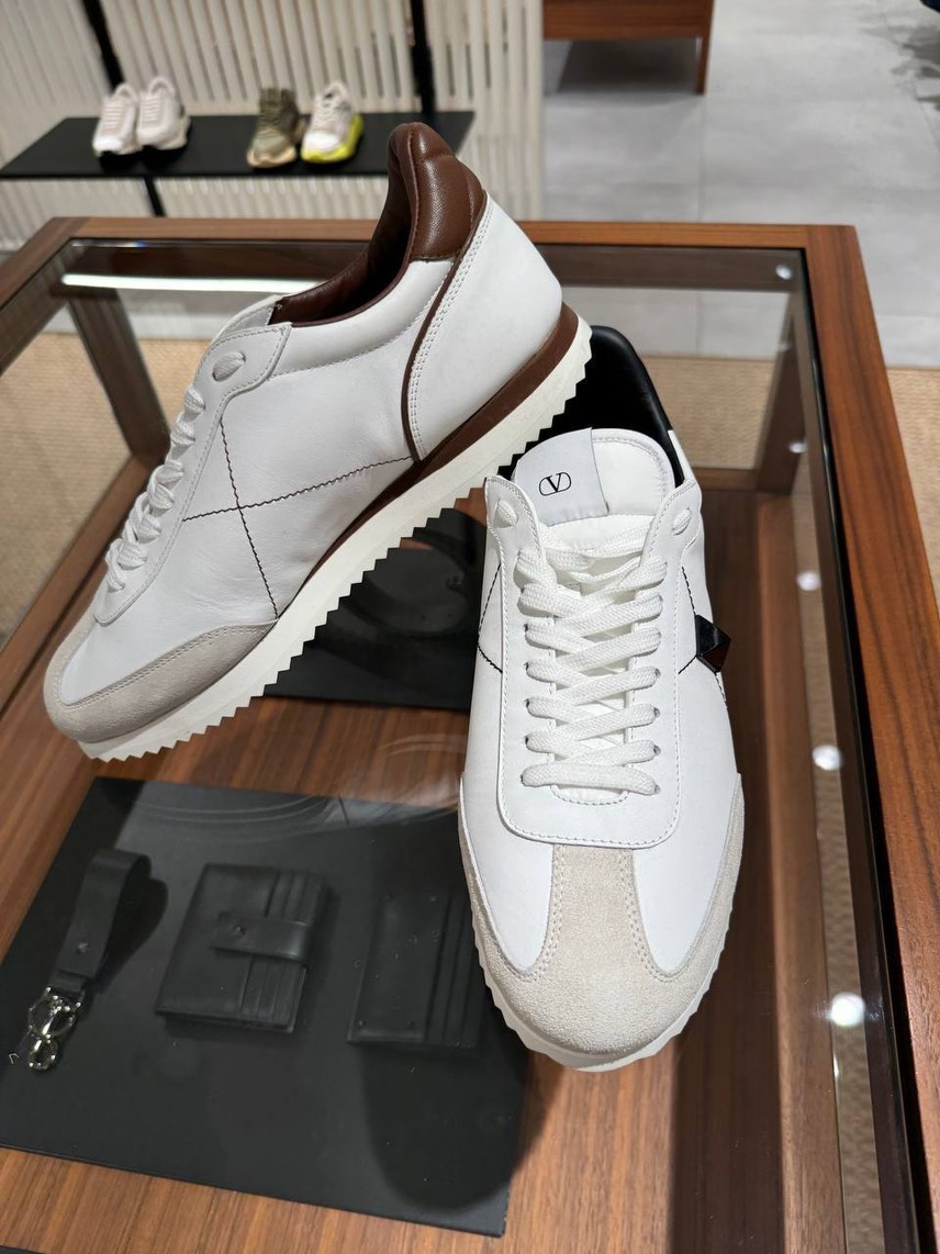 VALENTINO GARAVANI Sneakers side view - Men's luxury Shoes