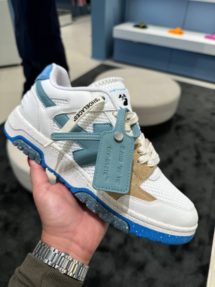 OFF-WHITE Sneakers front view - Men's luxury Shoes