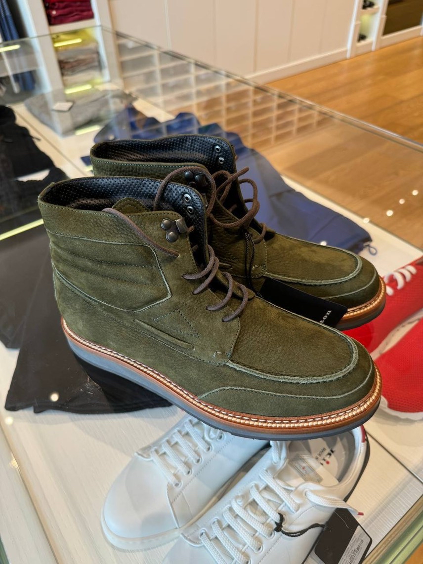 KITON Boots front view - Men's luxury Shoes