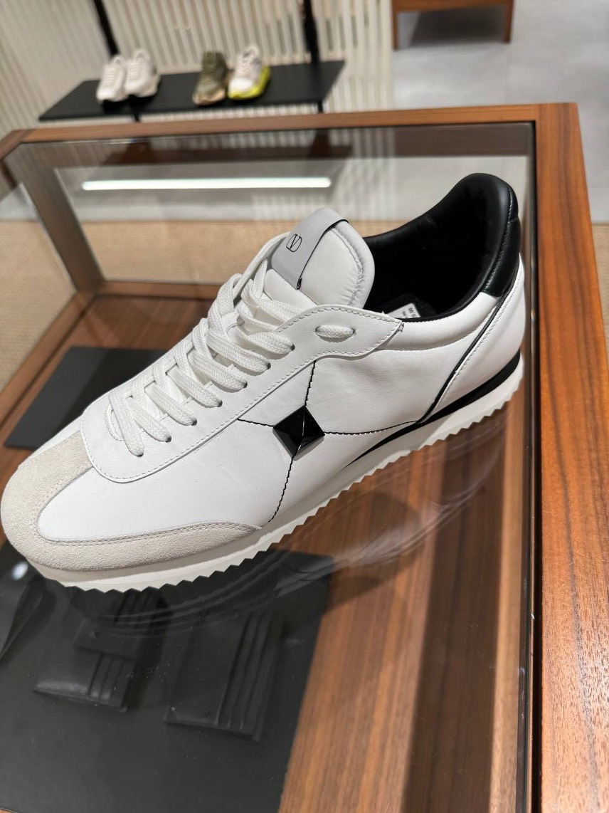 VALENTINO GARAVANI Sneakers side view - Men's luxury Shoes