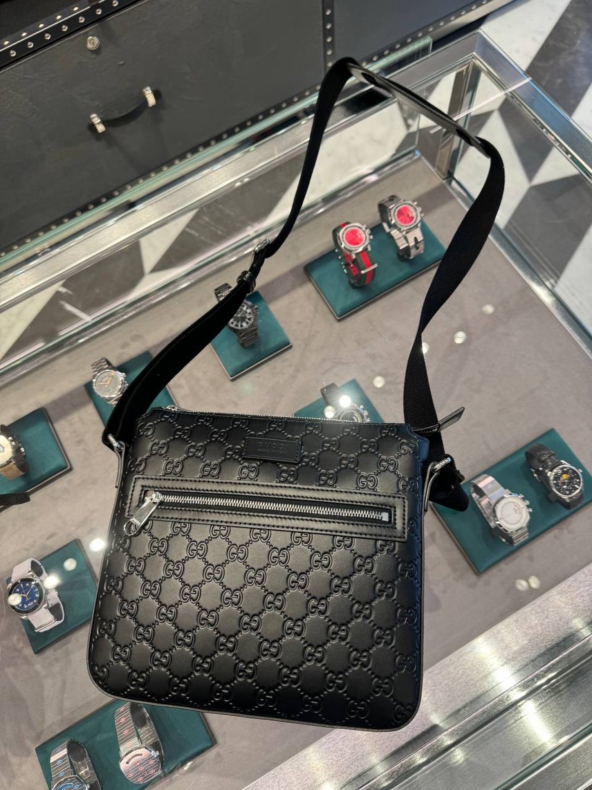 GUCCI Crossbody bags side view - Men's luxury Bags
