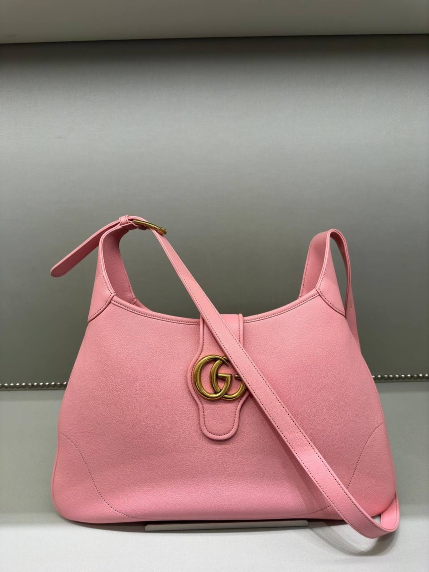 GUCCI Shoulder bags side view - Women's luxury Bags