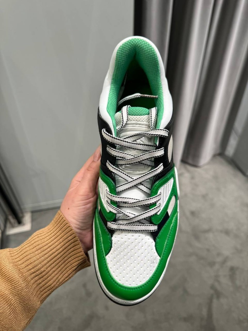 GUCCI Sneakers side view - Women's luxury Shoes