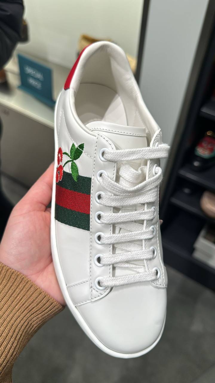 GUCCI Sneakers side view - Women's luxury Shoes