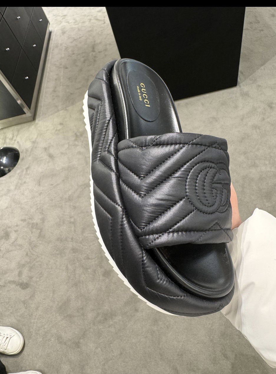GUCCI Sandals front view - Women's luxury Shoes