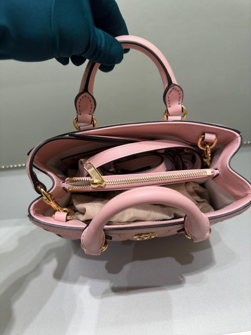 GUCCI Crossbody bags side view - Women's luxury Bags