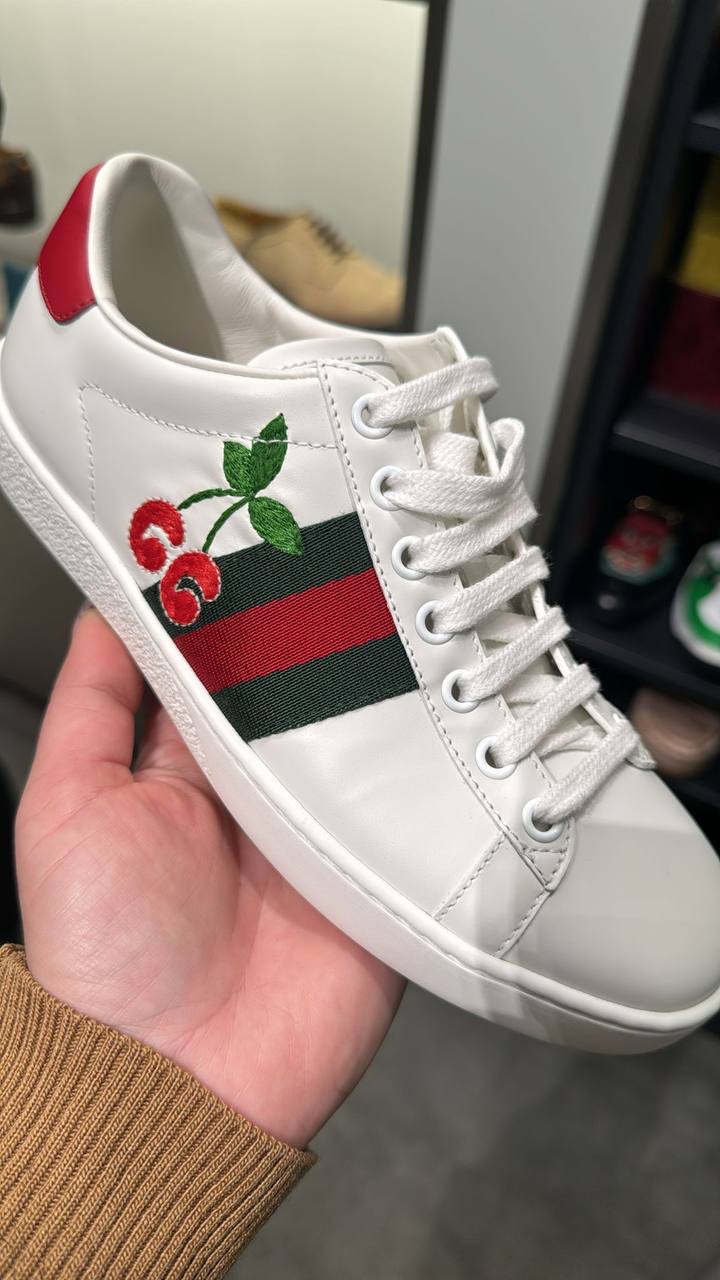 GUCCI Sneakers front view - Women's luxury Shoes