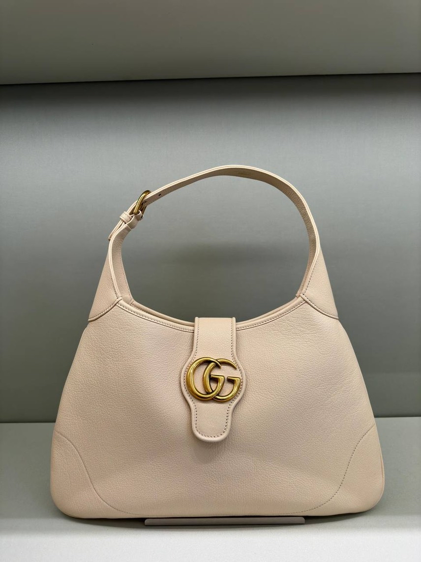GUCCI Shoulder bags front view - Women's luxury Bags