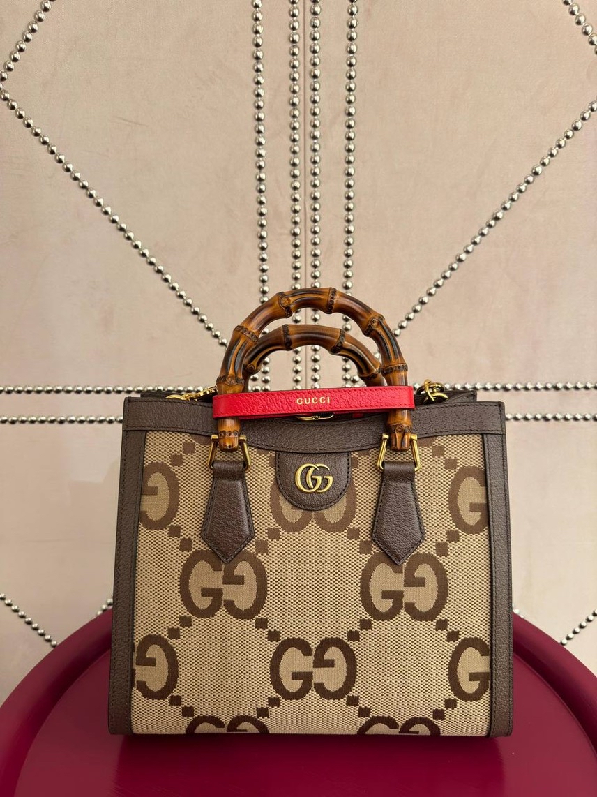 GUCCI Crossbody bags front view - Women's luxury Bags