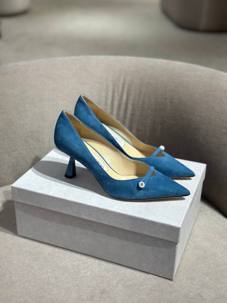 JIMMY CHOO Pumps side view - Women's luxury Shoes