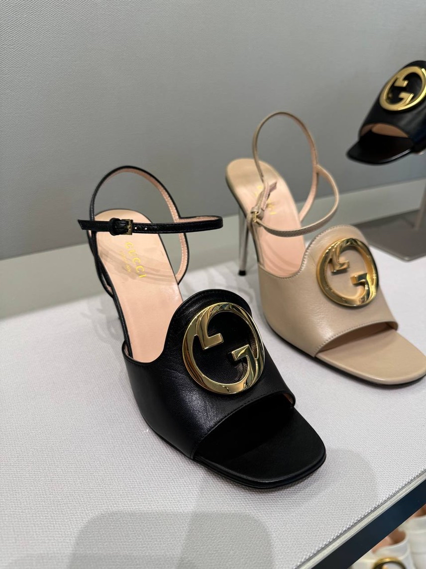 GUCCI Sandals side view - Women's luxury Shoes