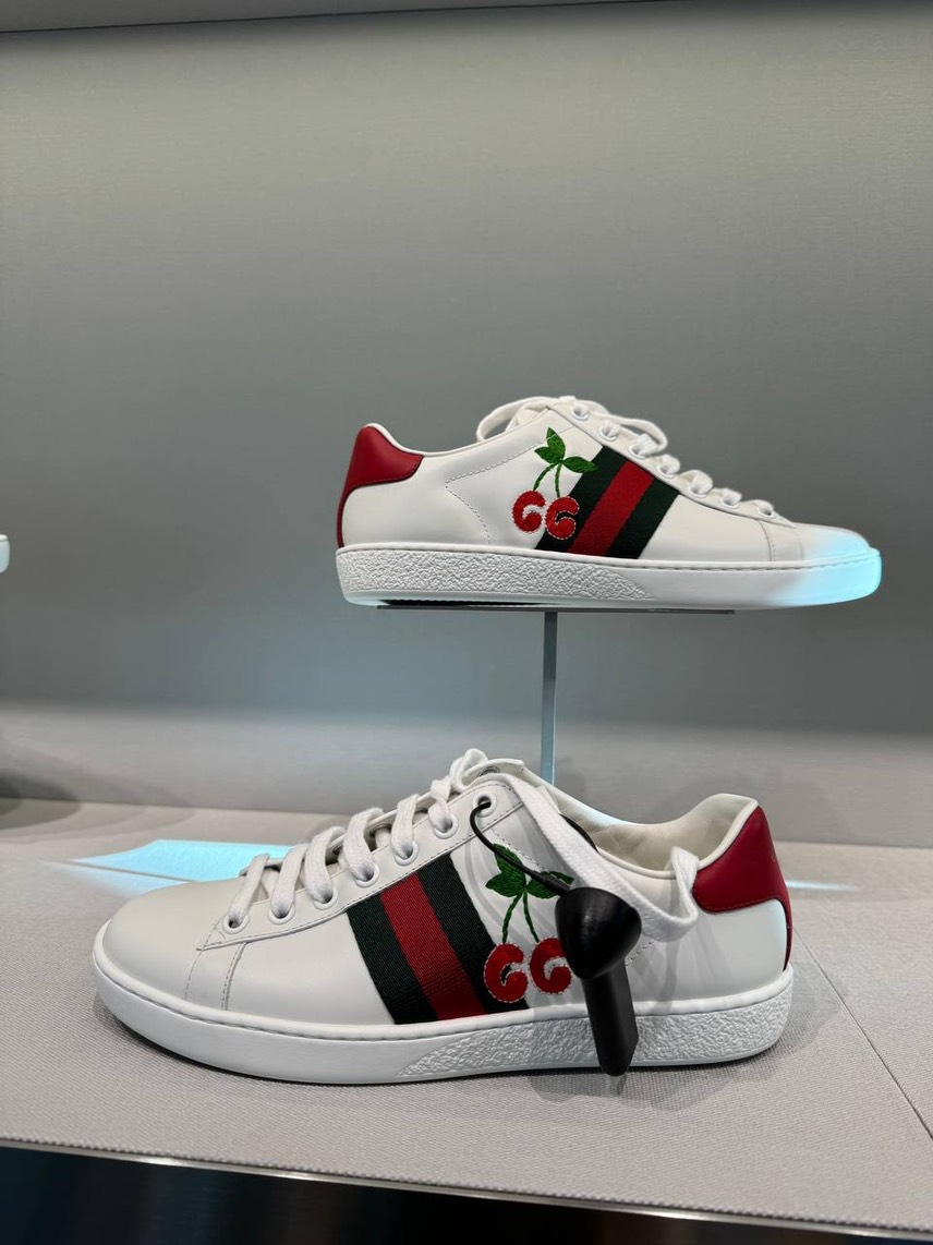 GUCCI Sneakers front view - Women's luxury Shoes