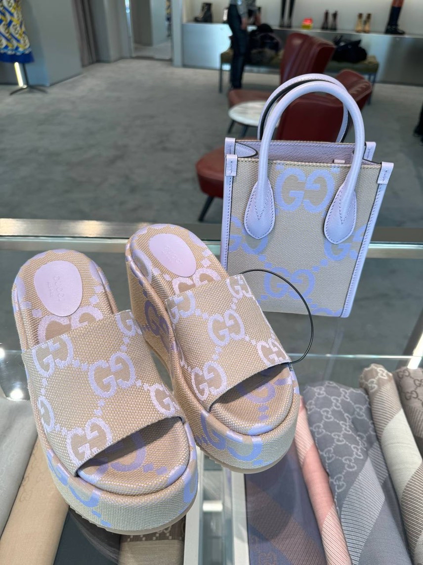 GUCCI Sandals side view - Women's luxury Shoes