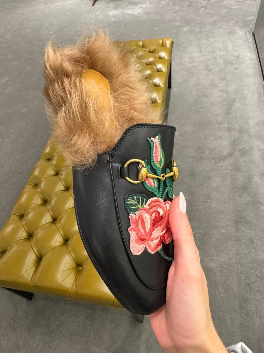 GUCCI Mules front view - Women's luxury Shoes
