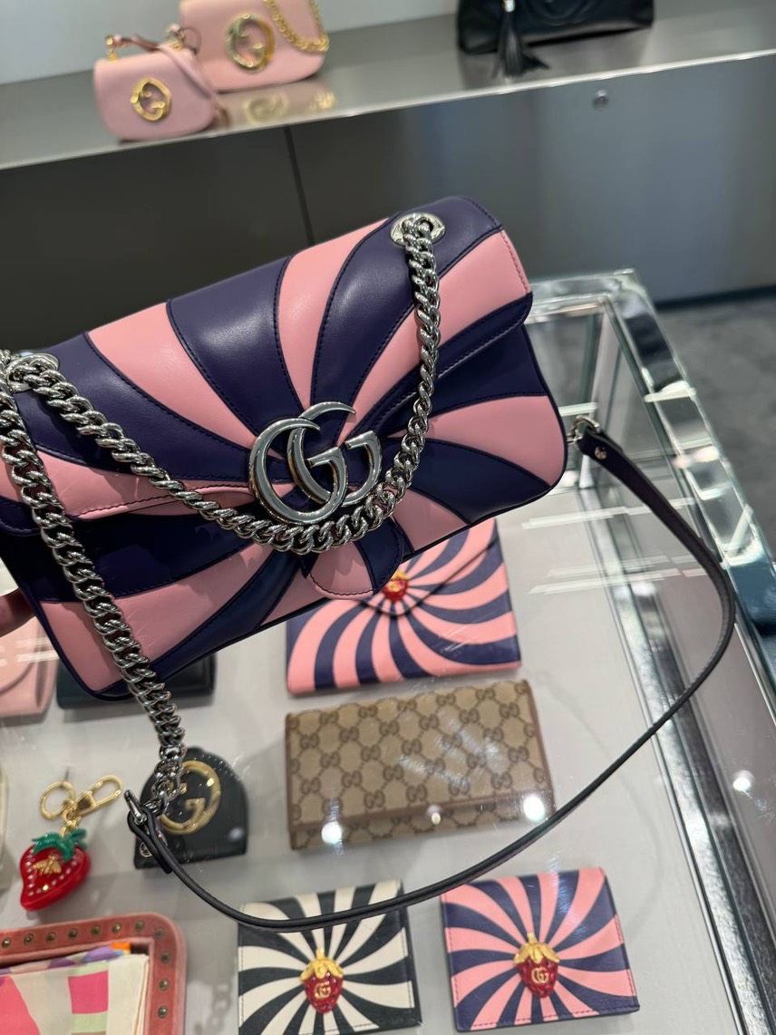 GUCCI Crossbody bags side view - Women's luxury Bags