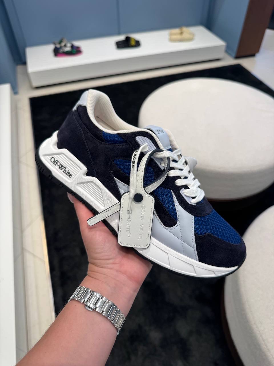 OFF-WHITE Sneakers front view - Men's luxury Shoes