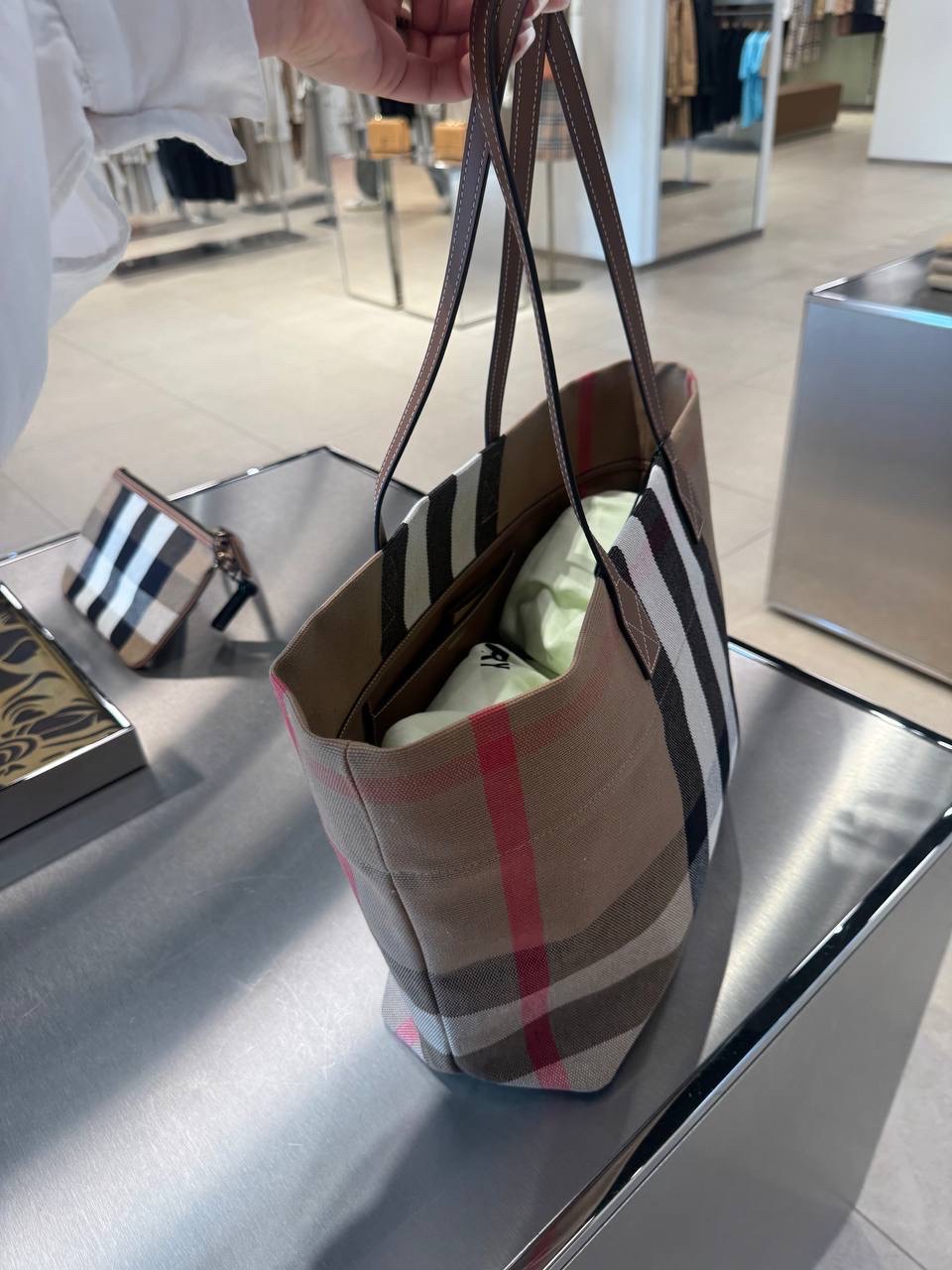 BURBERRY Totes side view - Women's luxury Bags