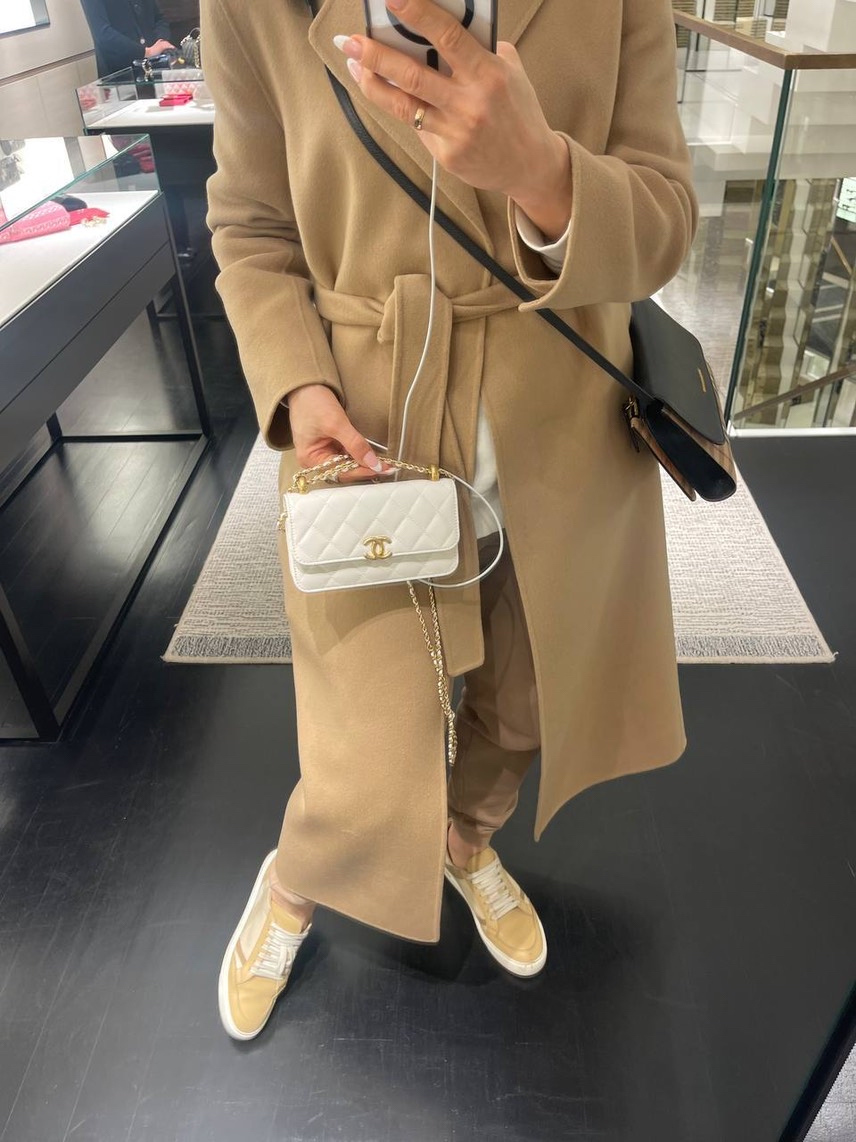 CHANEL Crossbody bags side view - Women's luxury Bags