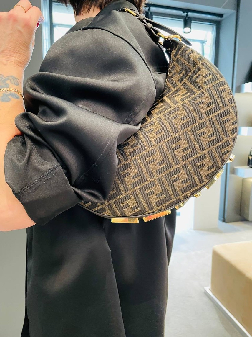 FENDI Shoulder bags side view - Women's luxury Bags