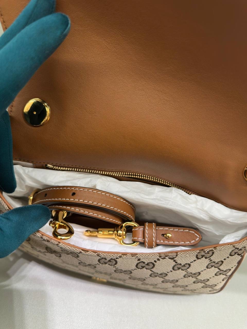 GUCCI Crossbody bags side view - Women's luxury Bags