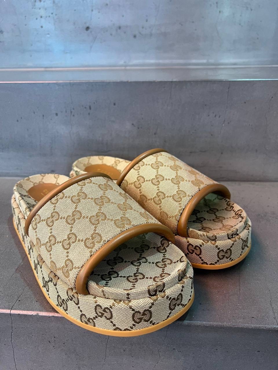 GUCCI Slides front view - Women's luxury Shoes