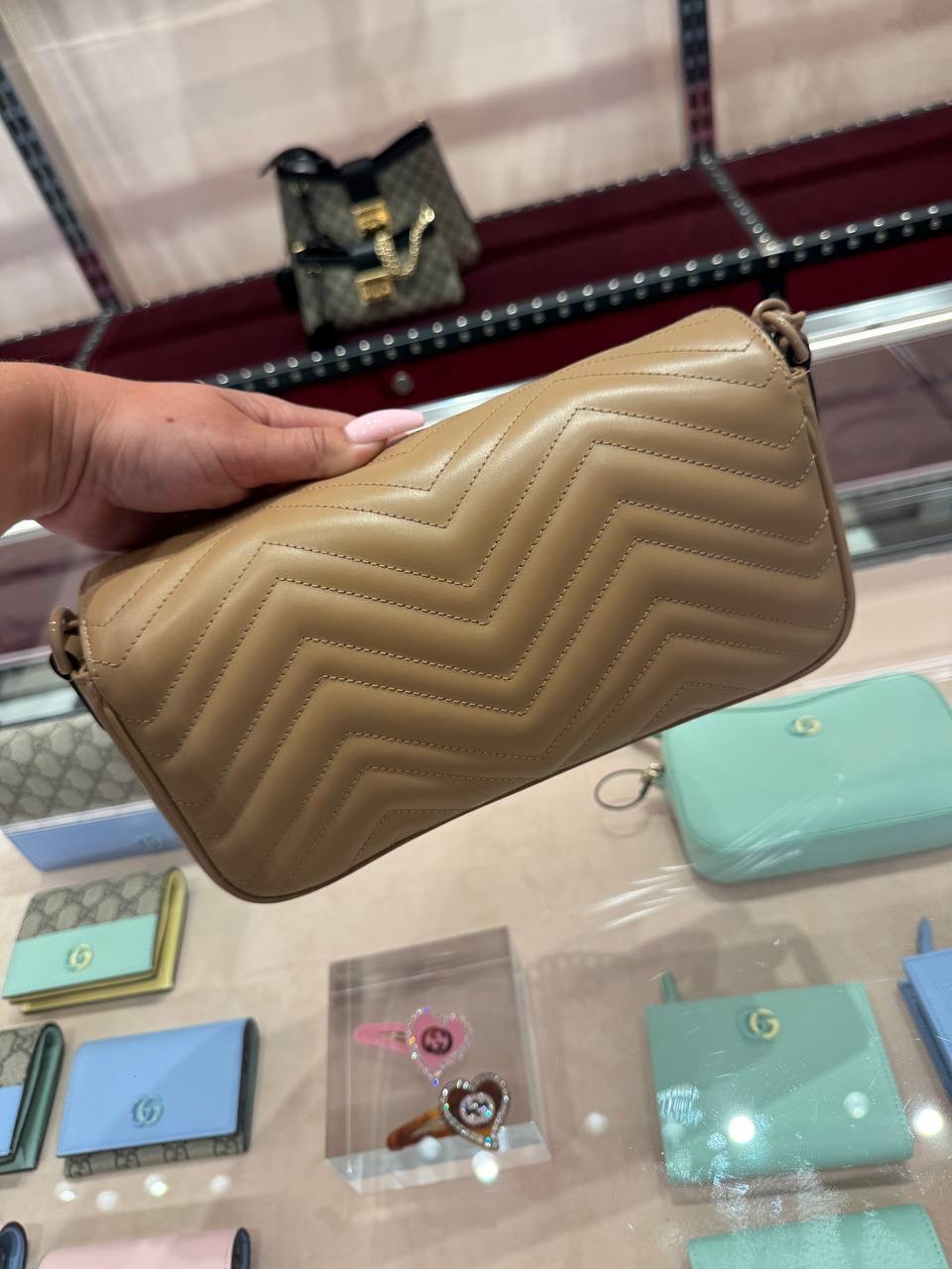 GUCCI Shoulder bags side view - Women's luxury Bags