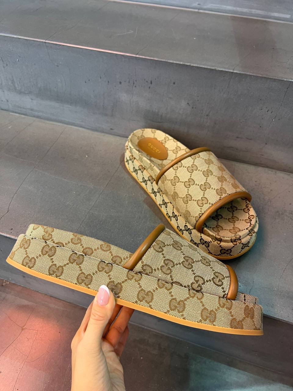 GUCCI Slides side view - Women's luxury Shoes