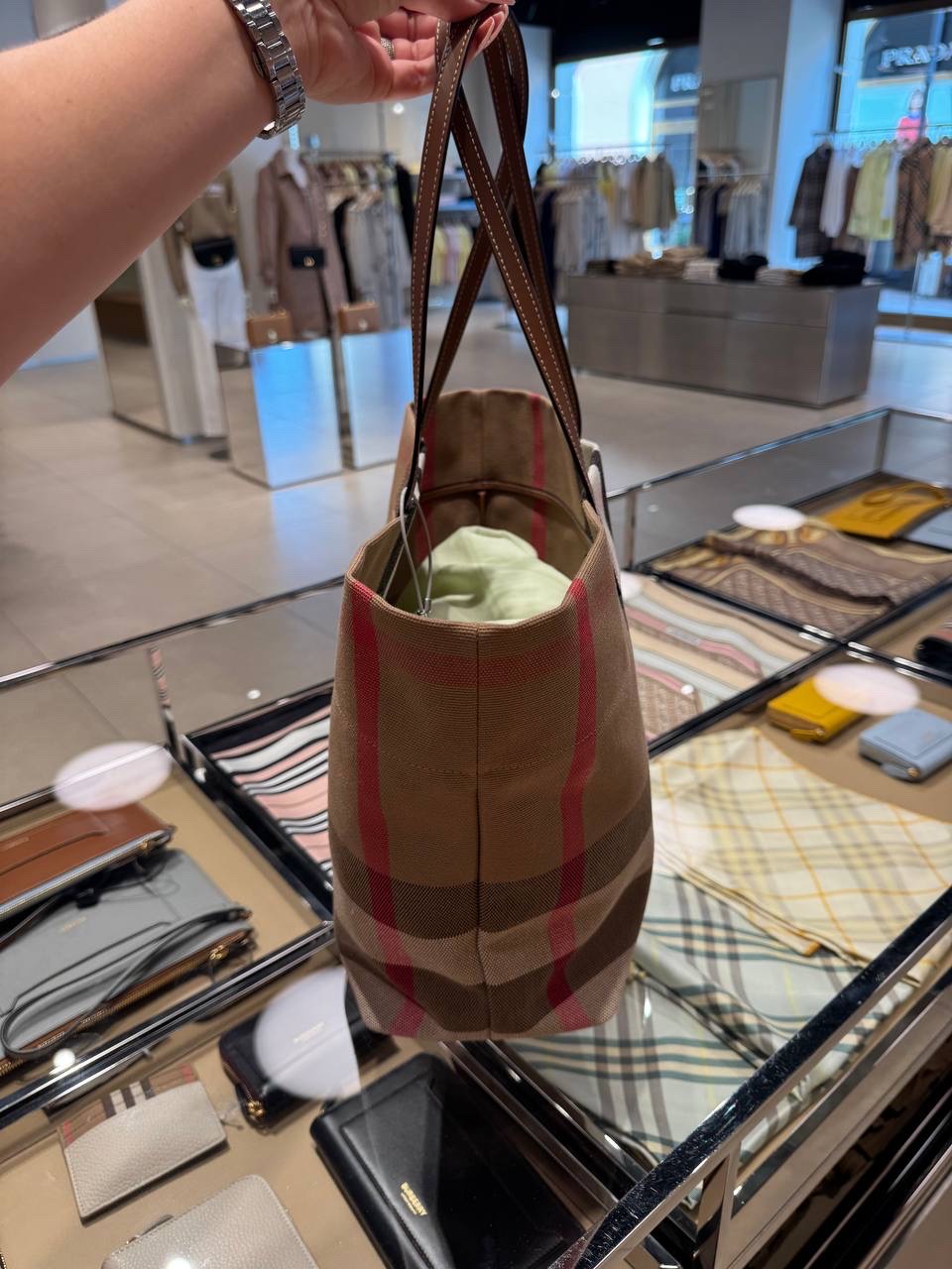 BURBERRY Totes side view - Women's luxury Bags