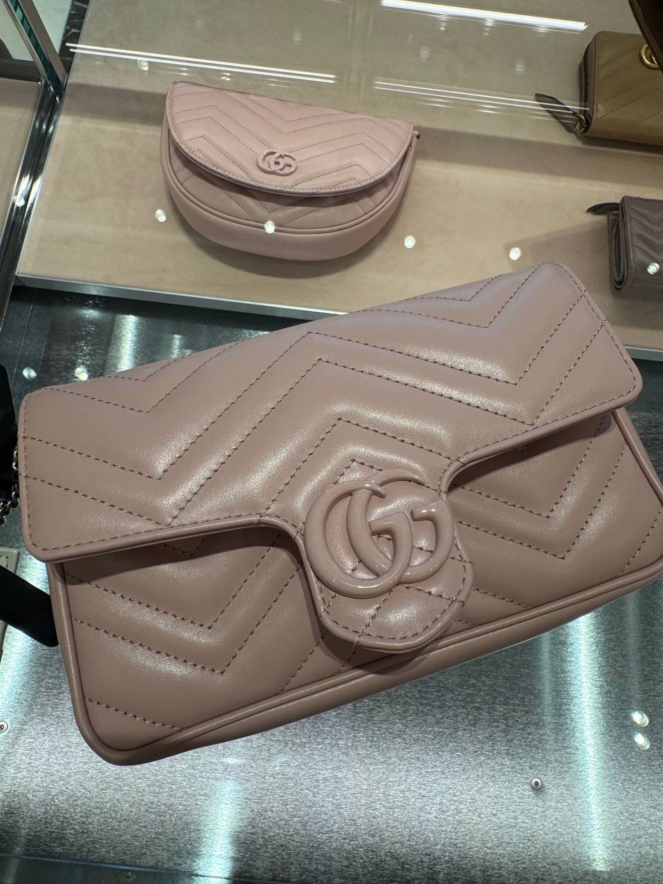 GUCCI Crossbody bags side view - Women's luxury Bags
