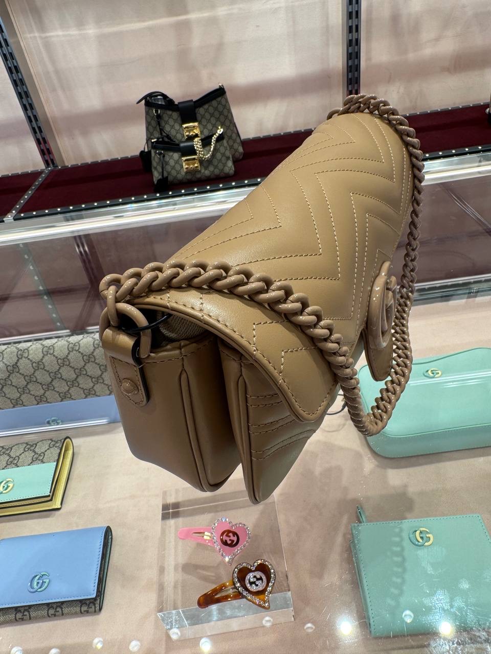 GUCCI Shoulder bags side view - Women's luxury Bags