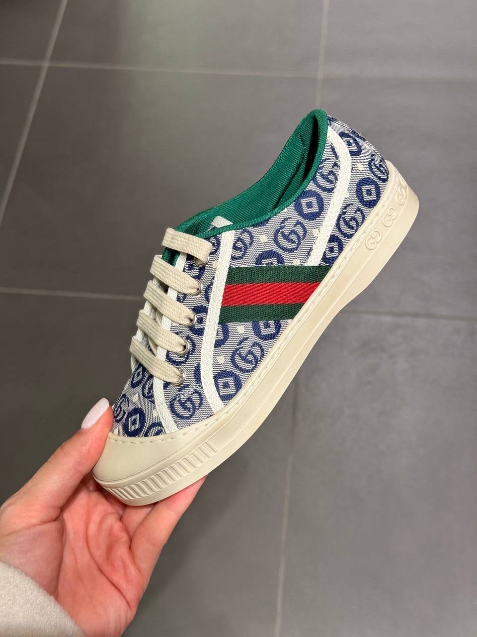 GUCCI Sneakers front view - unisex luxury Shoes
