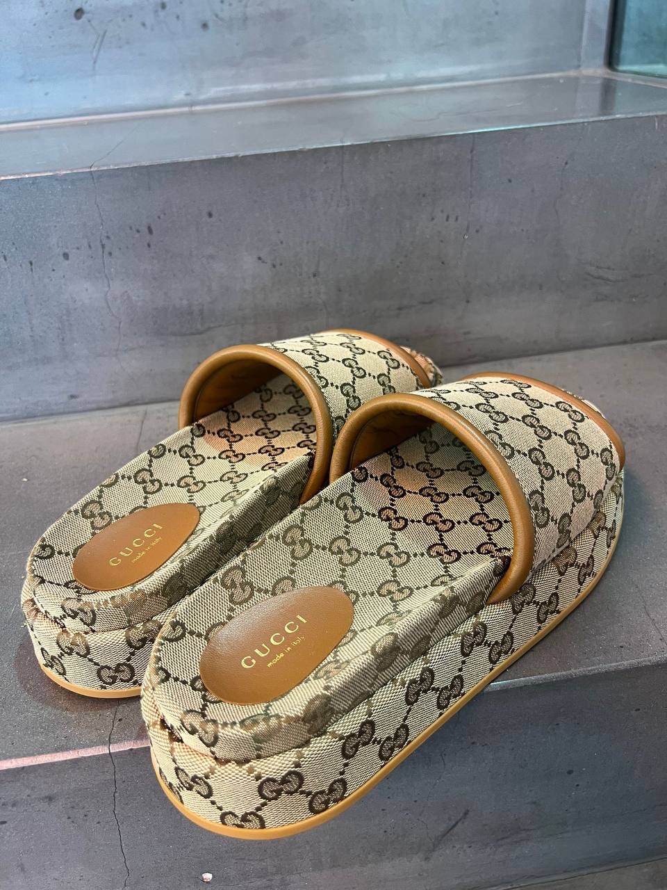 GUCCI Slides side view - Women's luxury Shoes