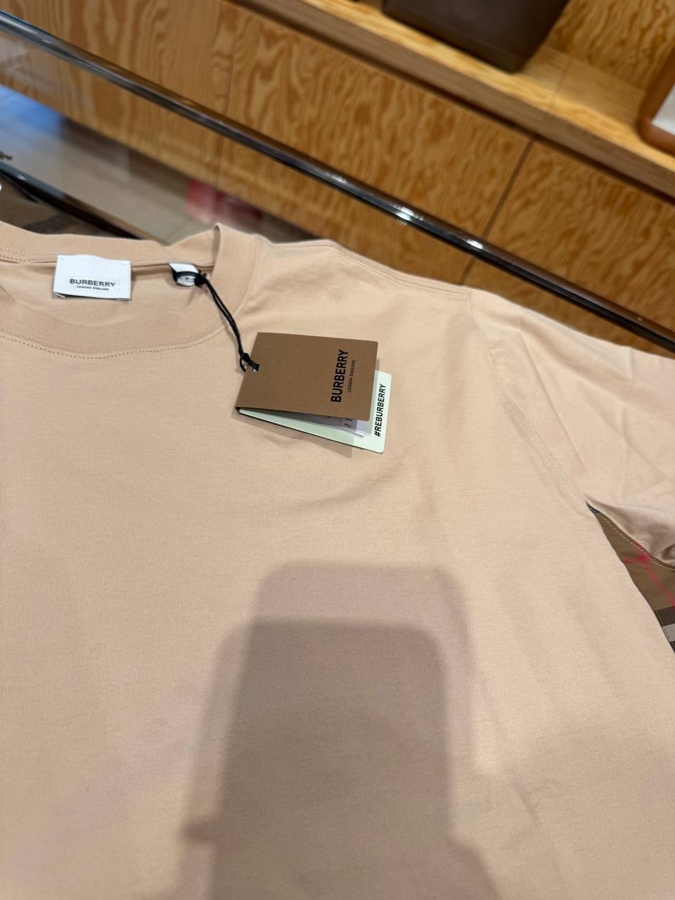 BURBERRY T-shirt and Polo side view - Women's luxury Clothes