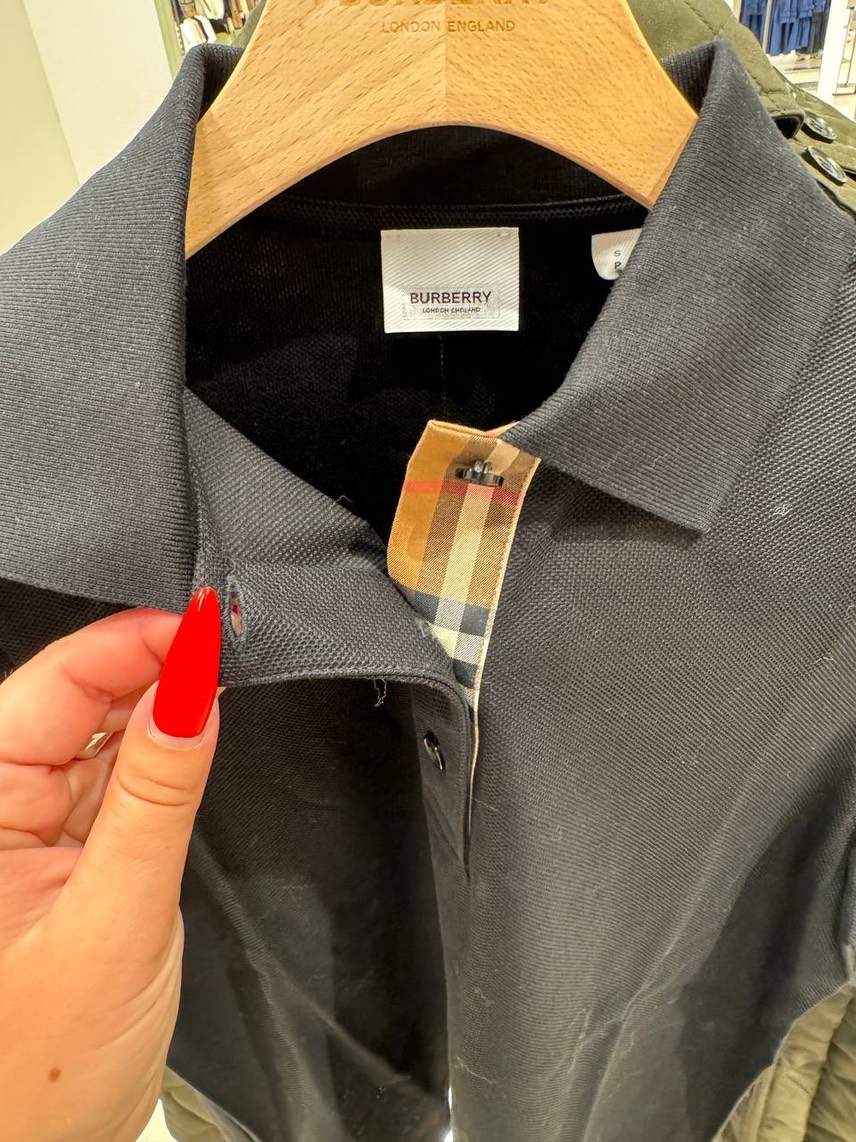 BURBERRY T-shirt and Polo side view - Women's luxury Clothes