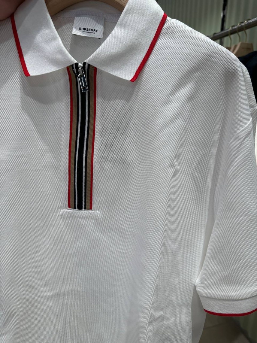 BURBERRY T-shirt and Polo side view - Women's luxury Clothes