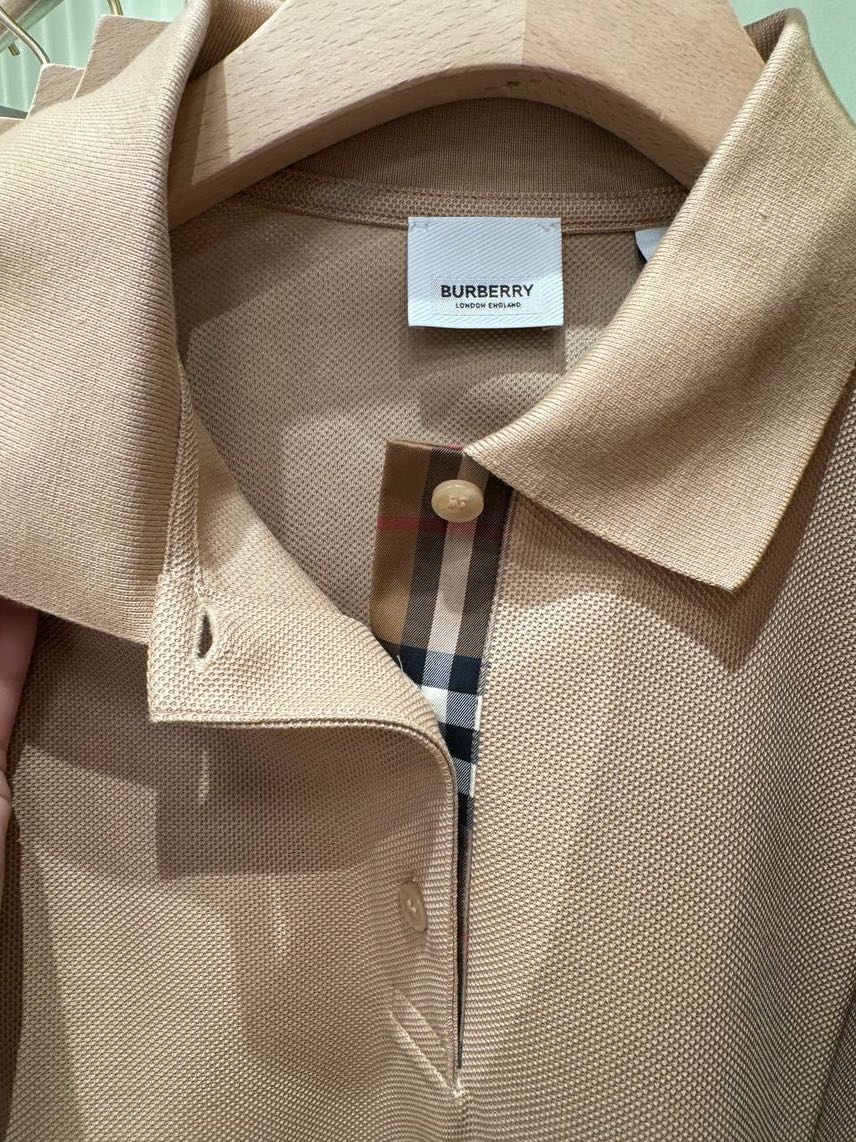BURBERRY T-shirt and Polo side view - Women's luxury Clothes