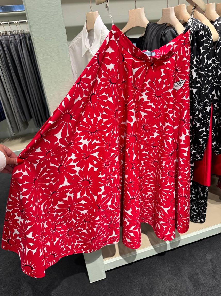 PRADA Skirts side view - Women's luxury Clothes