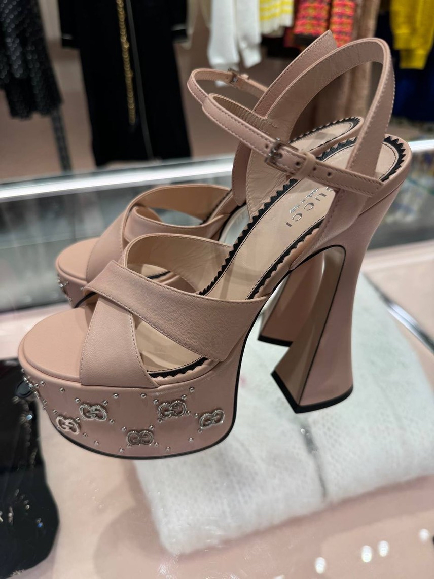 GUCCI Sandals front view - Women's luxury Shoes