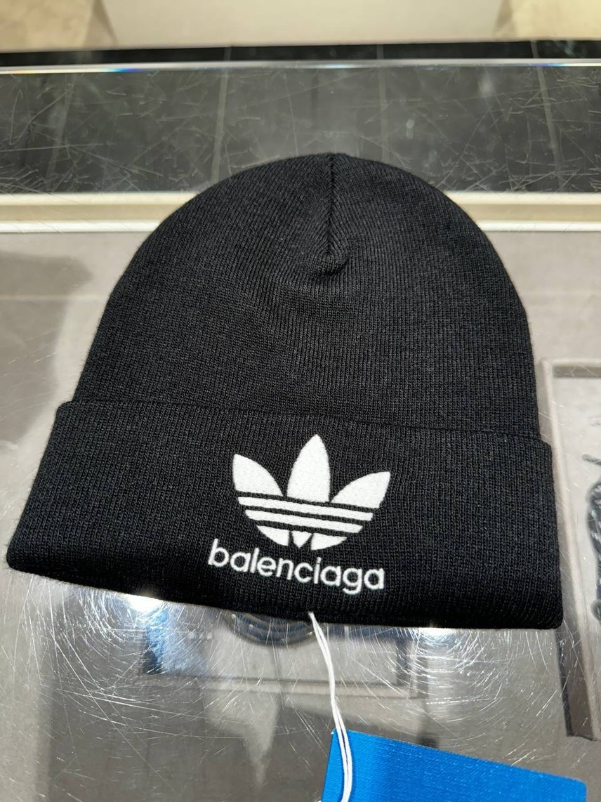 BALENCIAGA Caps and Hats side view - Men's luxury Accessories