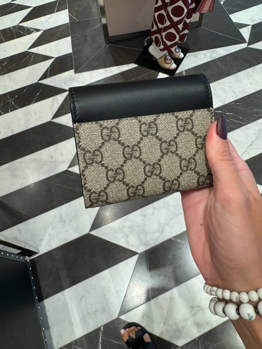 GUCCI Wallets and small leather goods side view - Women's luxury Accessories
