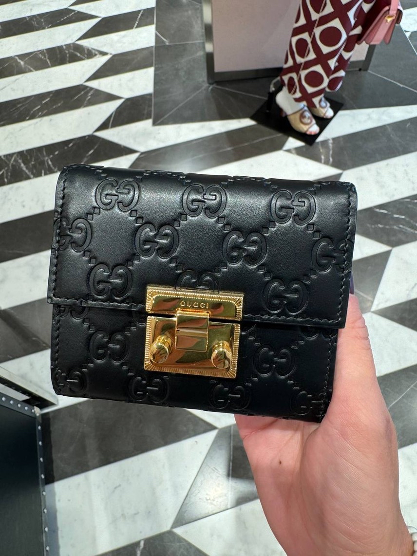 GUCCI Wallets and small leather goods side view - Women's luxury Accessories
