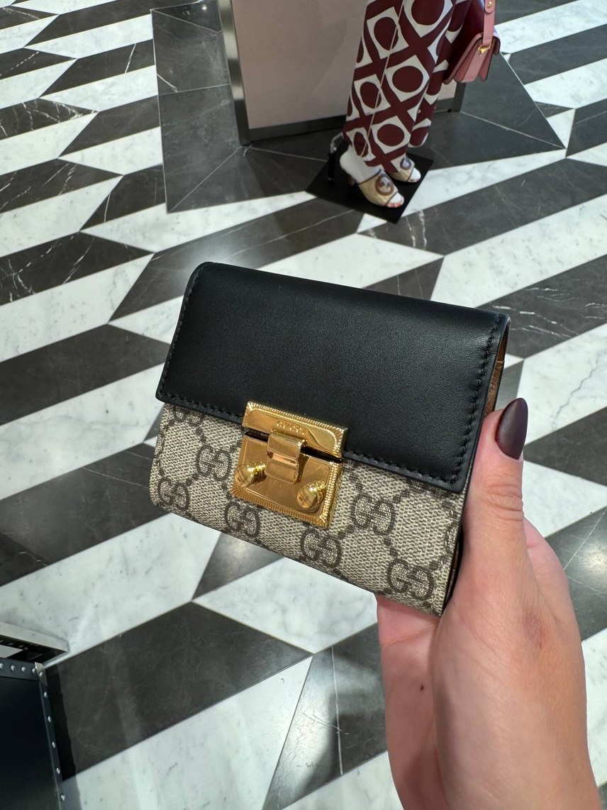 GUCCI Wallets and small leather goods side view - Women's luxury Accessories