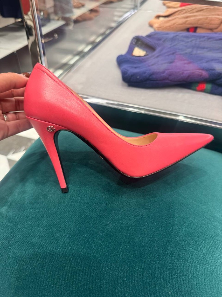 GUCCI Pumps side view - Women's luxury Shoes