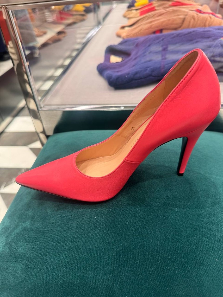 GUCCI Pumps side view - Women's luxury Shoes