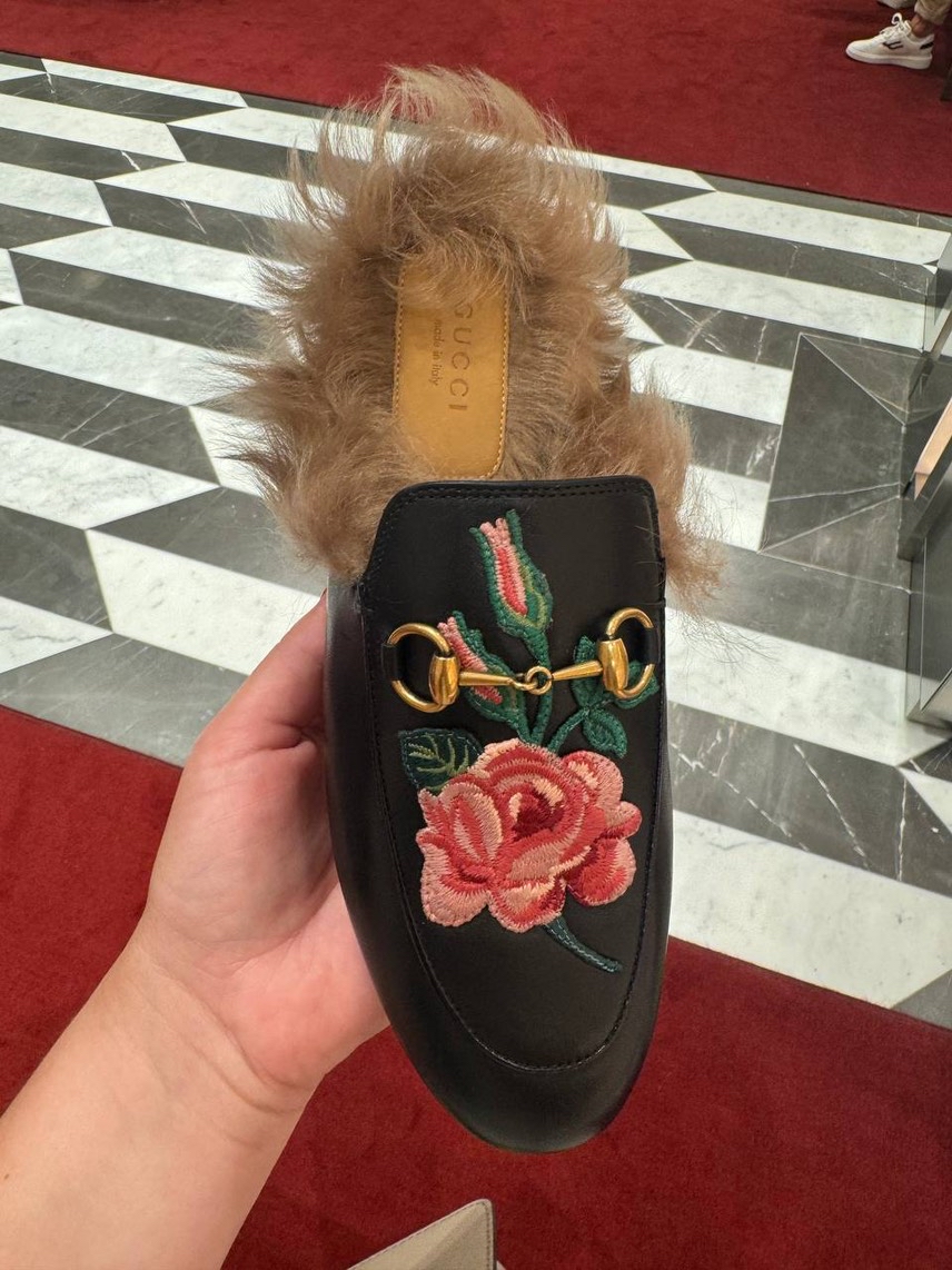 GUCCI Mules side view - Women's luxury Shoes